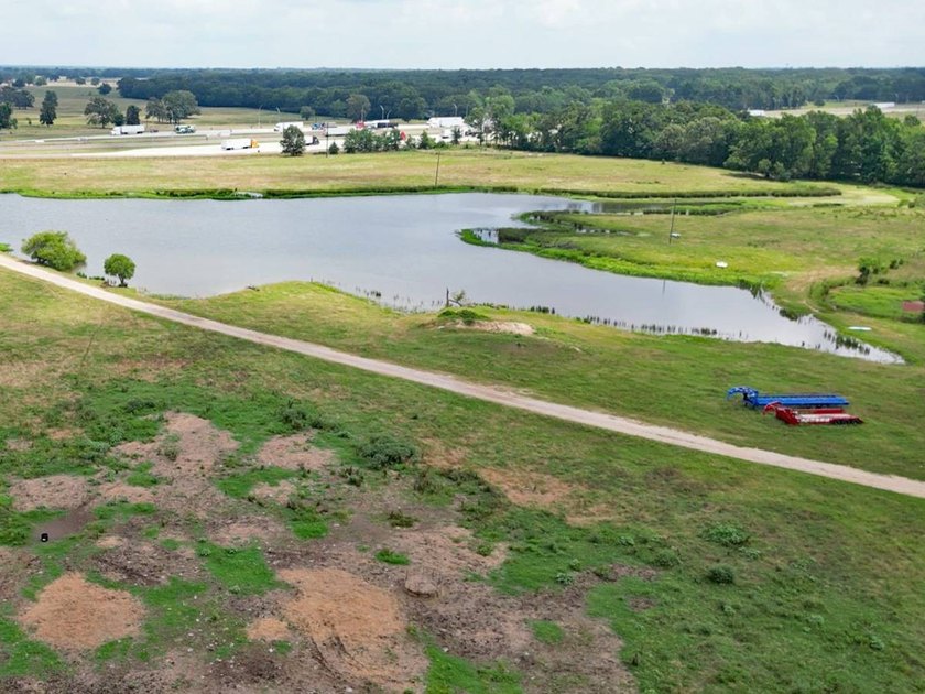 352 +/- Acres Haley Ranch, Acres: 351.944 +/- Acres. Price: $9 - photo 2