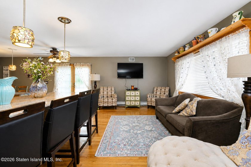 This detached four to five bedroom one family home located in - photo 4