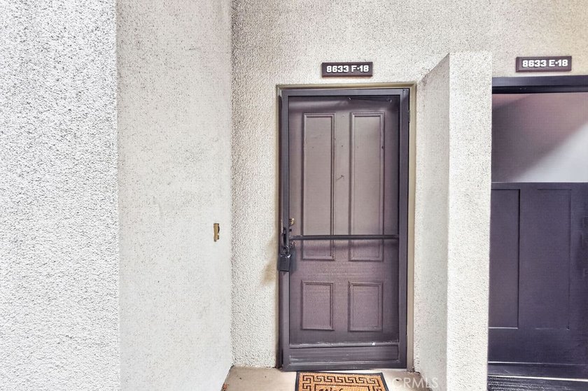 COME HOME TO YOUR BEACH CONDO! THIS MAGNIFICENT 2 BEDROOM - 2 - photo 3