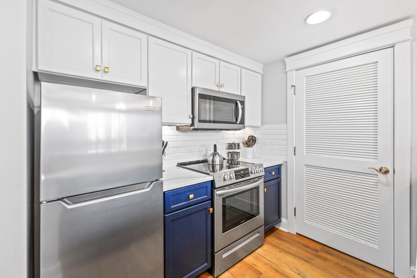 Experience effortless resort living in this stunningly renovated - photo 7