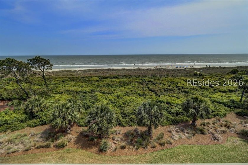 Beautifully updated 2-bedroom, 2-bath condo located just steps - photo 3