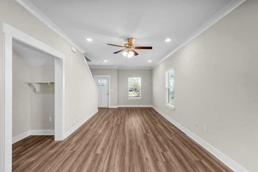 This Horizon floor plan end unit offers 3 bedrooms, 2.5 baths - photo 5