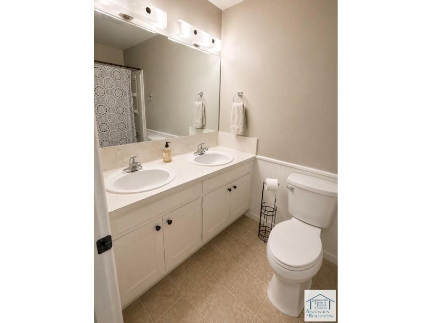 Welcome to this charming 3-bedroom, 2-full-bath brick ranch in - photo 11