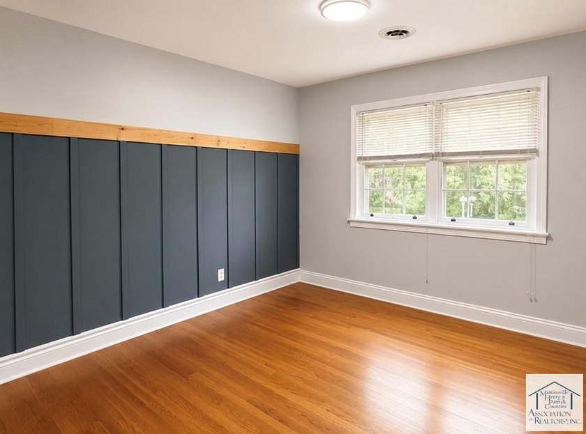 Welcome to this charming 3-bedroom, 2-full-bath brick ranch in - photo 20