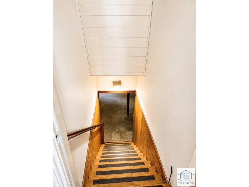 Welcome to this charming 3-bedroom, 2-full-bath brick ranch in - photo 21