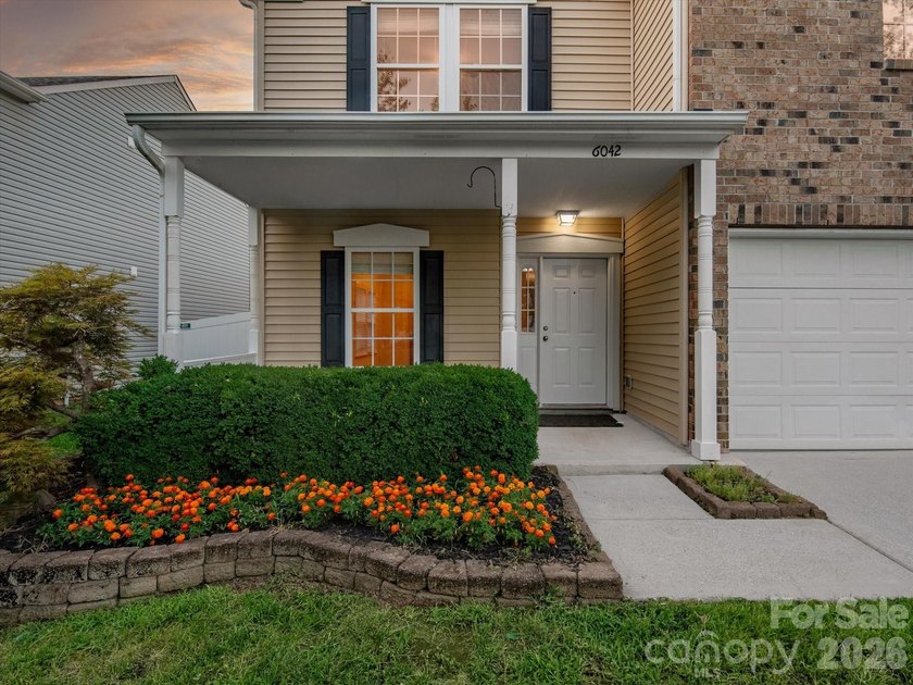 Walk to top-rated Fort Mill schools from this move-in-ready - photo 5