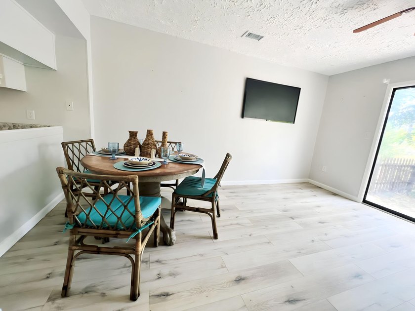 TURNKEY INVESTMENT OPPORTUNITY | NO HOA Welcome to this - photo 4