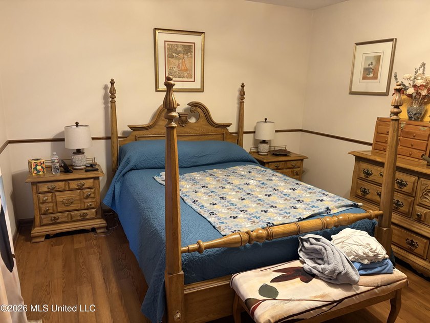Beautiful, well-maintained home nestled on a peaceful 1.13-acre - photo 17