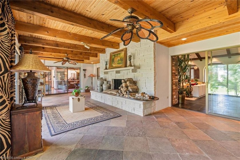 Gorgeous new listing on Free Ferry Circle. This estate-size home - photo 48