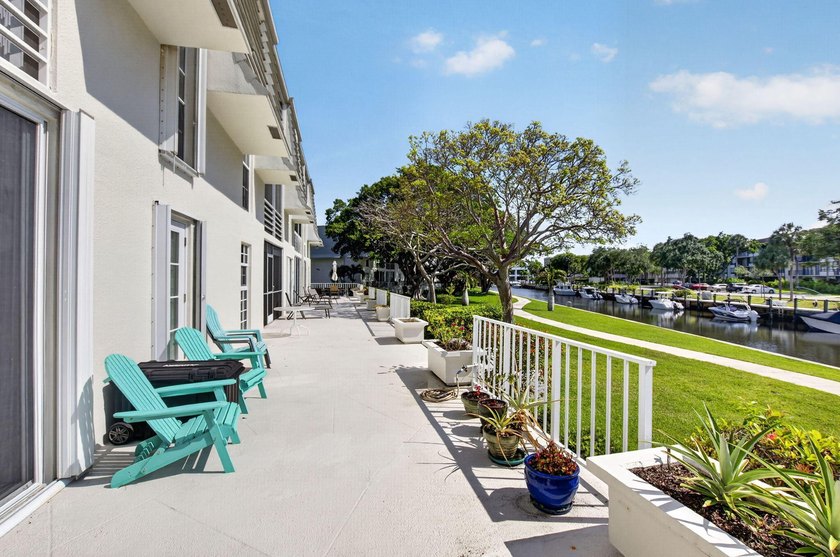 East Boca Boaters' dream! Truly one of a kind, this beautifully - photo 43