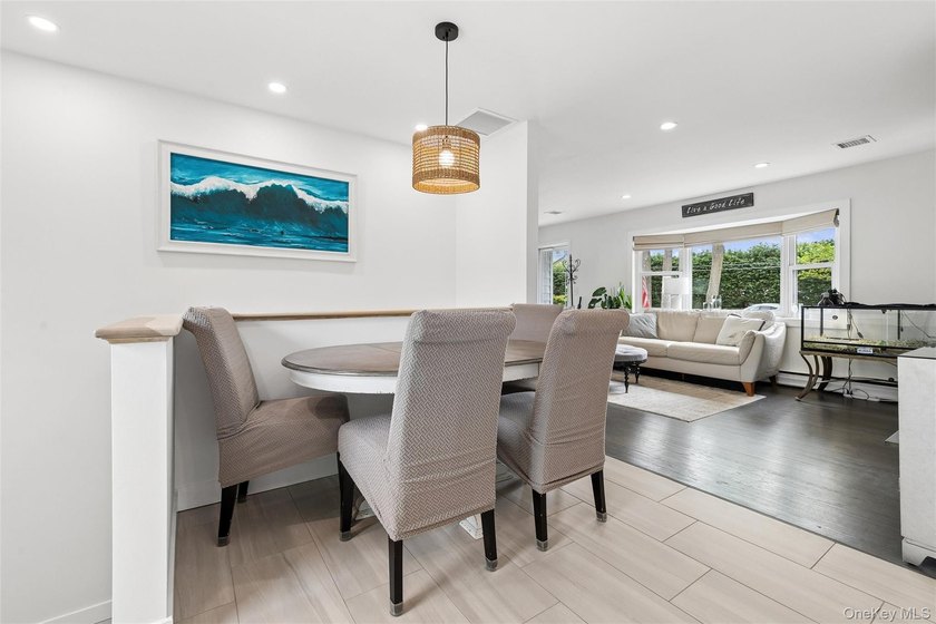 Welcome to your Home Sweet Home! This Cottage-style, 3 Bedroom - photo 5