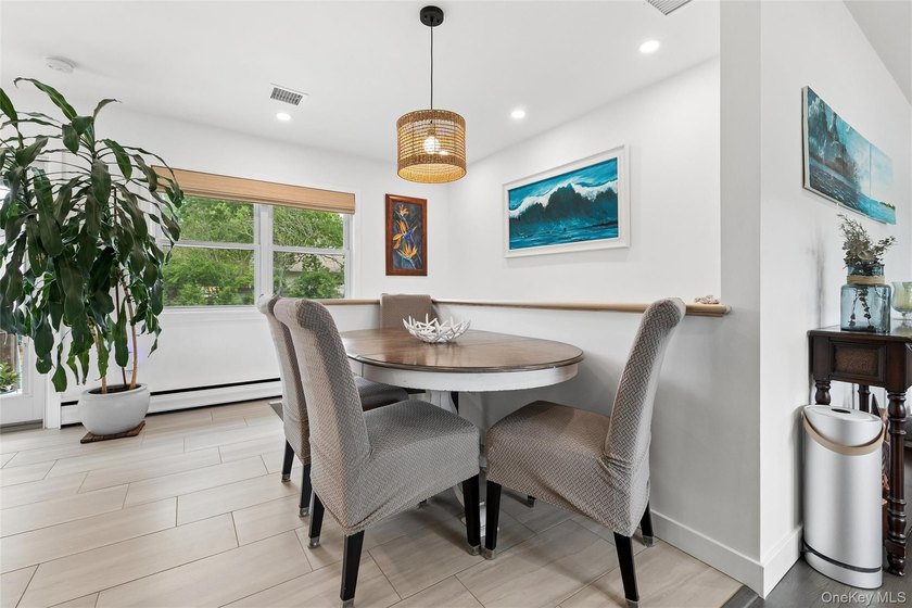Welcome to your Home Sweet Home! This Cottage-style, 3 Bedroom - photo 8