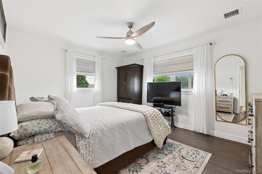 Welcome to your Home Sweet Home! This Cottage-style, 3 Bedroom - photo 10