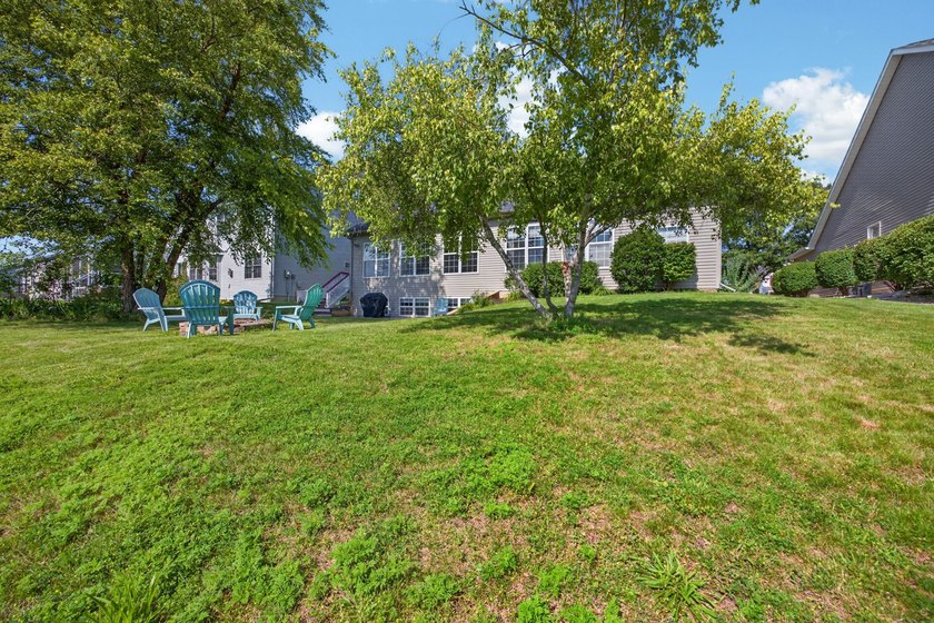 Enjoy beautiful waterfront views from this spacious home in - photo 46