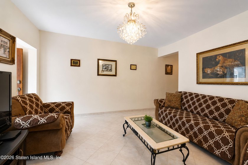 Welcome to 1668 Bay Ridge Parkway! This well-maintained - photo 6