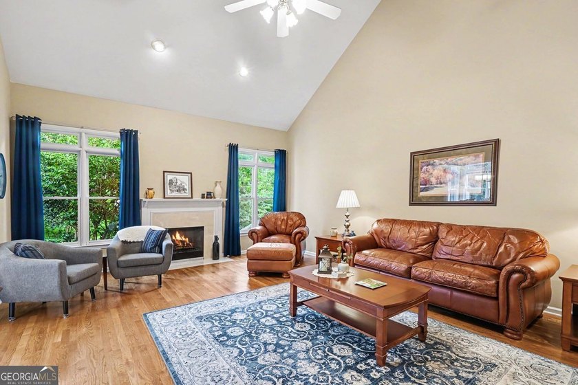 Seller to pay $5,000 toward Closing Cost. TRADITIONAL BRICK HOME - photo 19