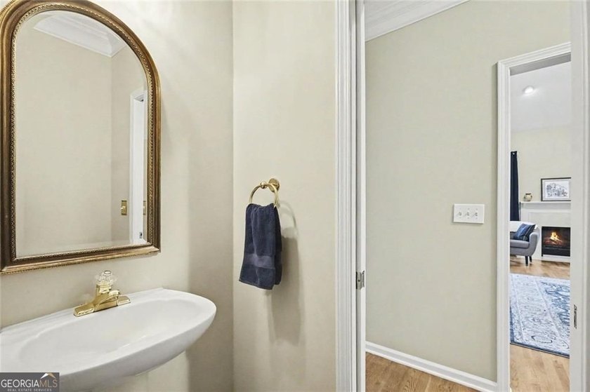 Seller to pay $5,000 toward Closing Cost. TRADITIONAL BRICK HOME - photo 22