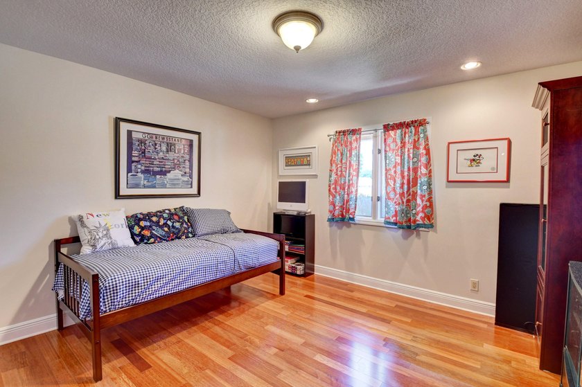 NOW INCLUDES NEW White Impact Windows and Doors! Enjoy perfect - photo 22