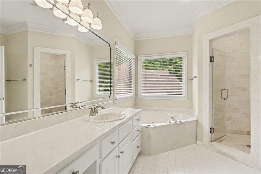 Seller to pay $5,000 toward Closing Cost. TRADITIONAL BRICK HOME - photo 25