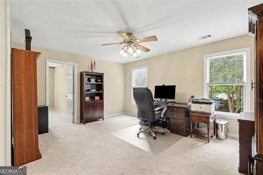 Seller to pay $5,000 toward Closing Cost. TRADITIONAL BRICK HOME - photo 34