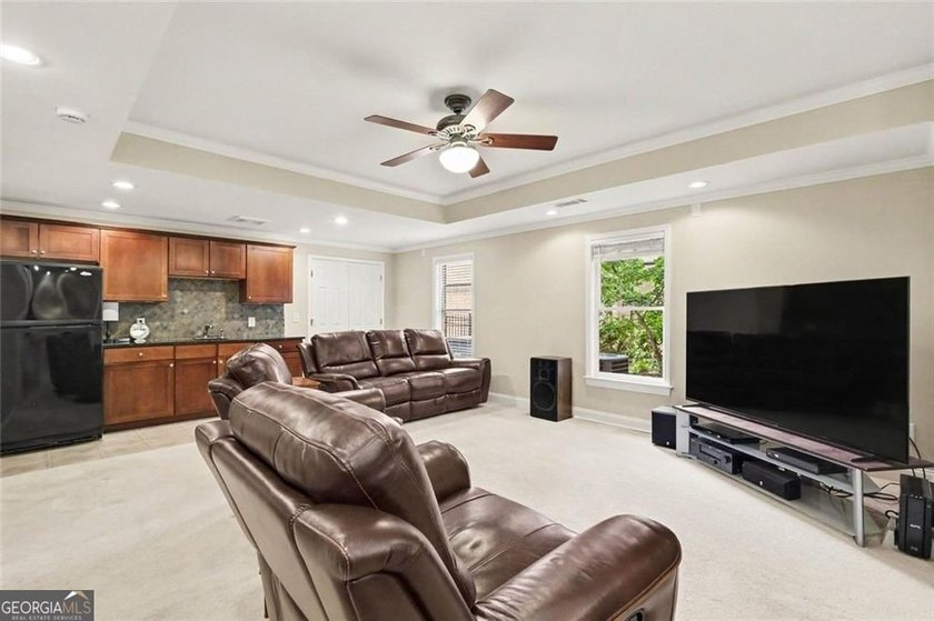 Seller to pay $5,000 toward Closing Cost. TRADITIONAL BRICK HOME - photo 37