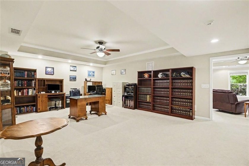 Seller to pay $5,000 toward Closing Cost. TRADITIONAL BRICK HOME - photo 39