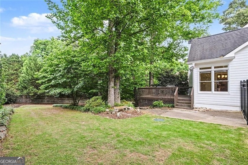 Seller to pay $5,000 toward Closing Cost. TRADITIONAL BRICK HOME - photo 44