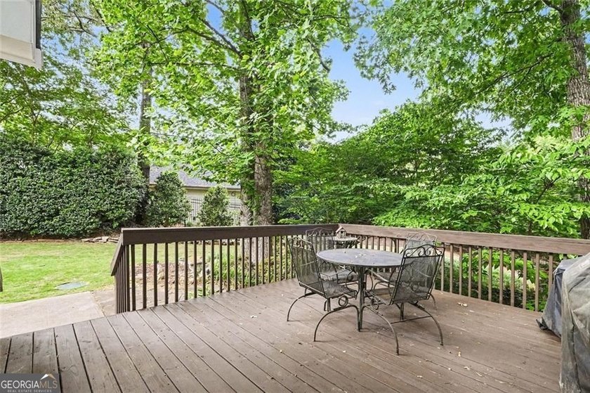 Seller to pay $5,000 toward Closing Cost. TRADITIONAL BRICK HOME - photo 45