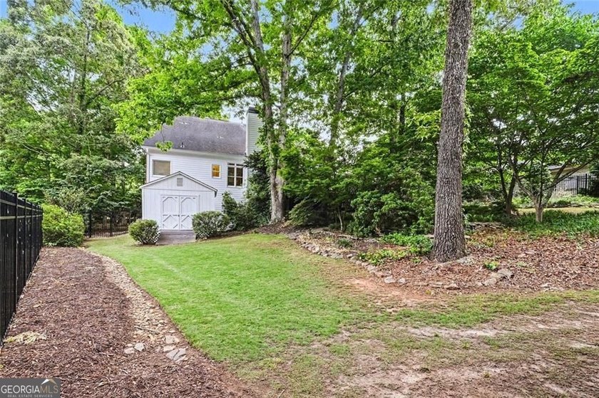 Seller to pay $5,000 toward Closing Cost. TRADITIONAL BRICK HOME - photo 46