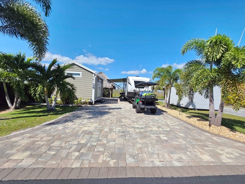 Silver Palms 5-Star RV Resort This magnificent lot is perfectly - photo 3