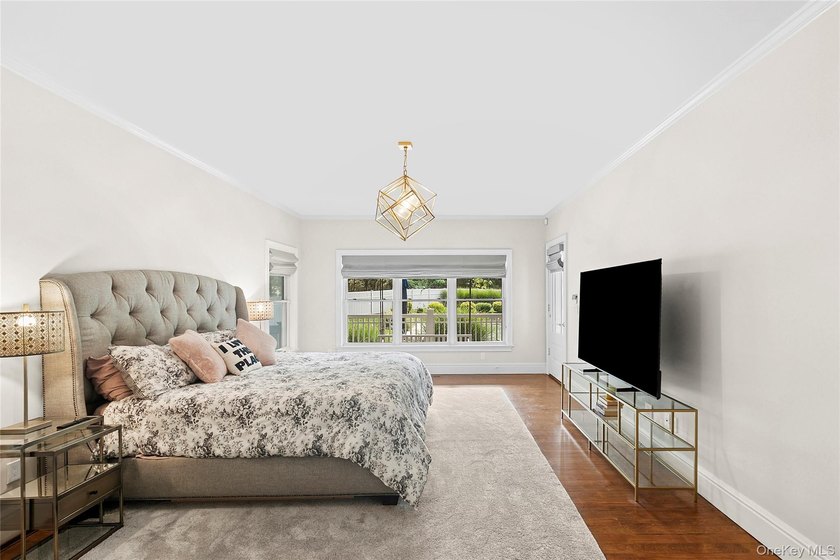 Welcome to the epitome of elegance and comfort at 3470 N Bayview - photo 7