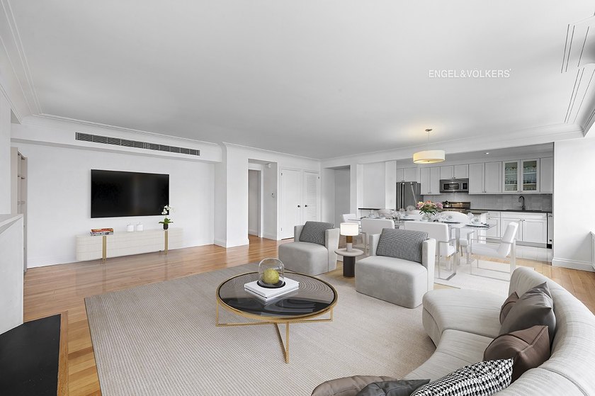 Historic Manhattan House designed by Gordon Bunshaft! - photo 4