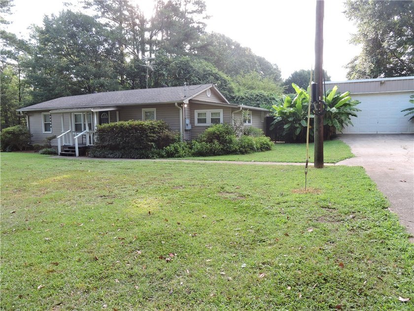 A must-see for those looking for a Move-In Ready, Updated, SOLD - photo 4