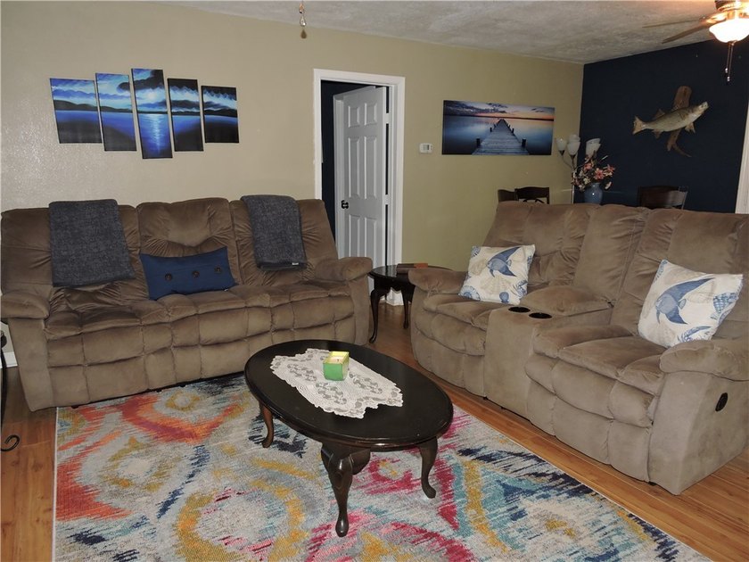 A must-see for those looking for a Move-In Ready, Updated, SOLD - photo 8