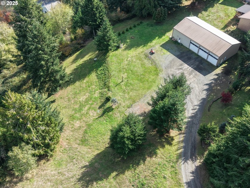 2+ acres of private country living with well and septic. Large - photo 42