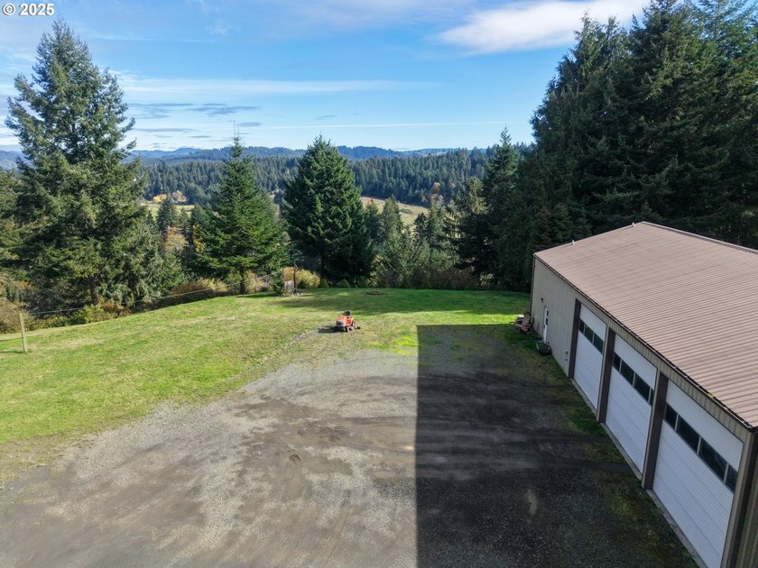 2+ acres of private country living with well and septic. Large - photo 44