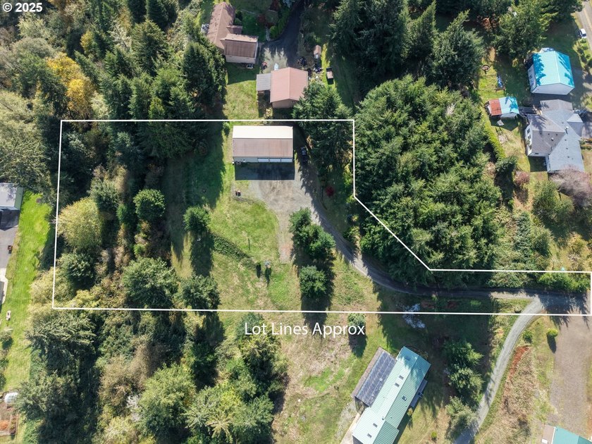 2+ acres of private country living with well and septic. Large - photo 45