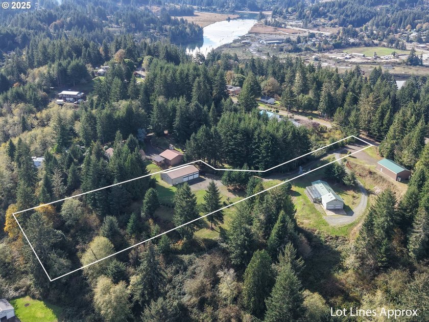 2+ acres of private country living with well and septic. Large - photo 46