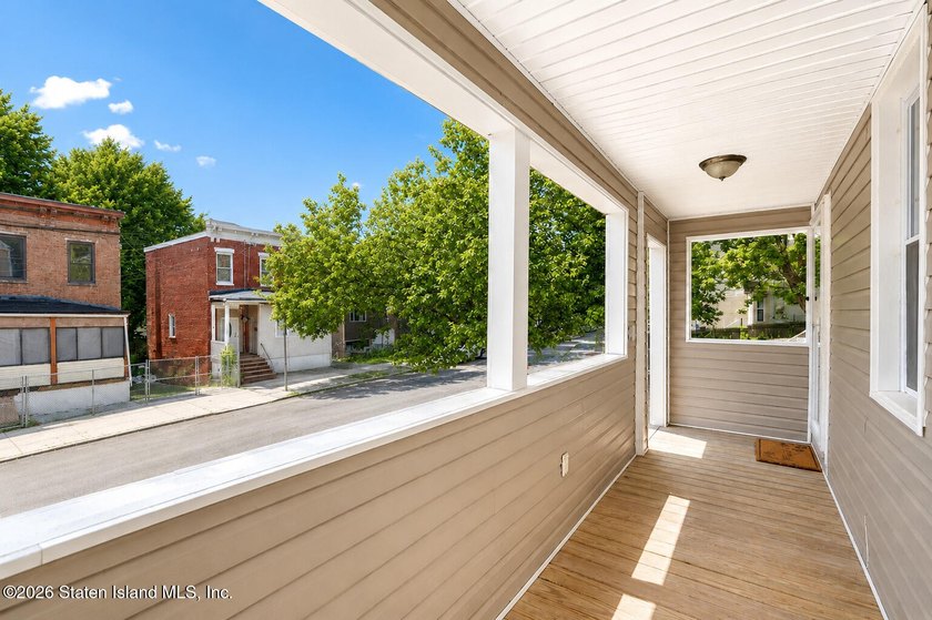 WELCOME TO 64 CASSIDY PLACE. THIS HOUSE BOASTS THREE FULLY - photo 4