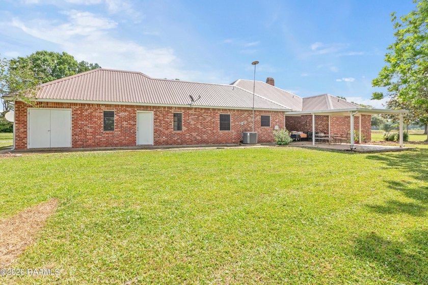 Welcome to country living at its finest in beautiful Breaux - photo 6