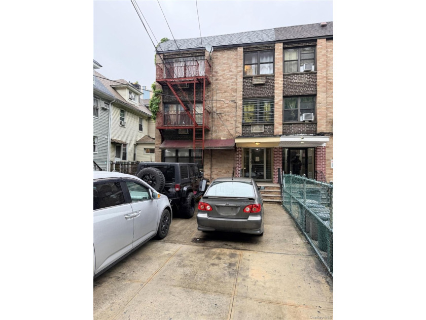 Introducing an Excellent Investment Opportunity in one of - photo 3