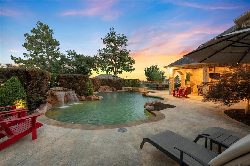 Incredible incentive!**Seller offers 2:1 rate buydown-2% lower - photo 6