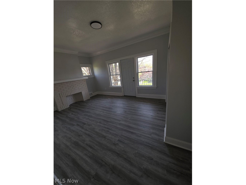 Prime opportunity to add this renovated 5-unit asset to your - photo 3