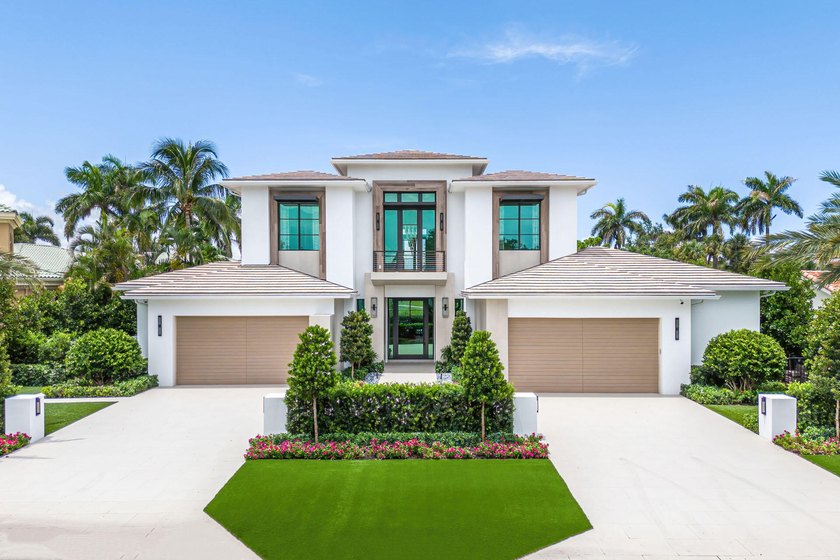 Located in the prestigious Royal Palm Yacht &amp; Country Club, this - photo 3