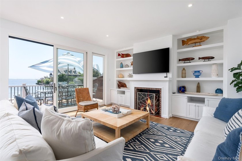 Set on 0.63 acres with waterside pool and 110Ft of bulkhead - photo 9