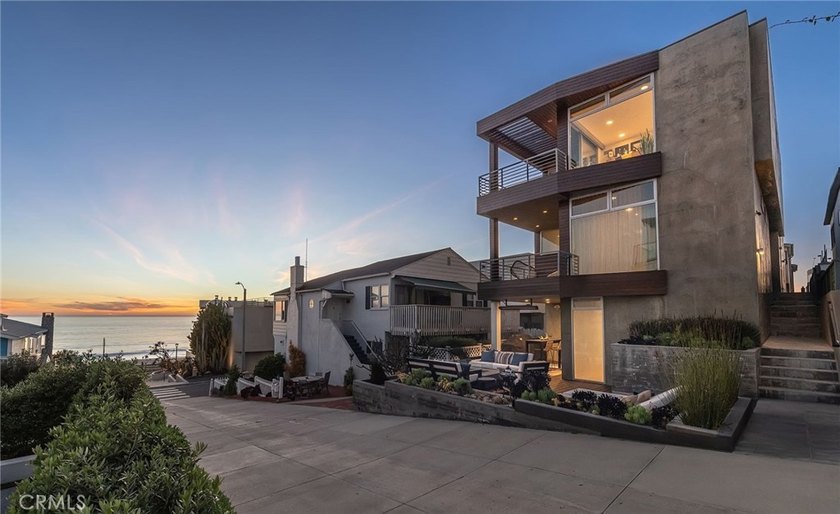 UNBLOCKABLE PANORAMIC OCEAN VIEWS FROM MALIBU TO PV. Perched on - photo 2