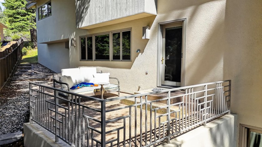 Architectural beauty meets Frank Lloyd Wright inspired design in - photo 24