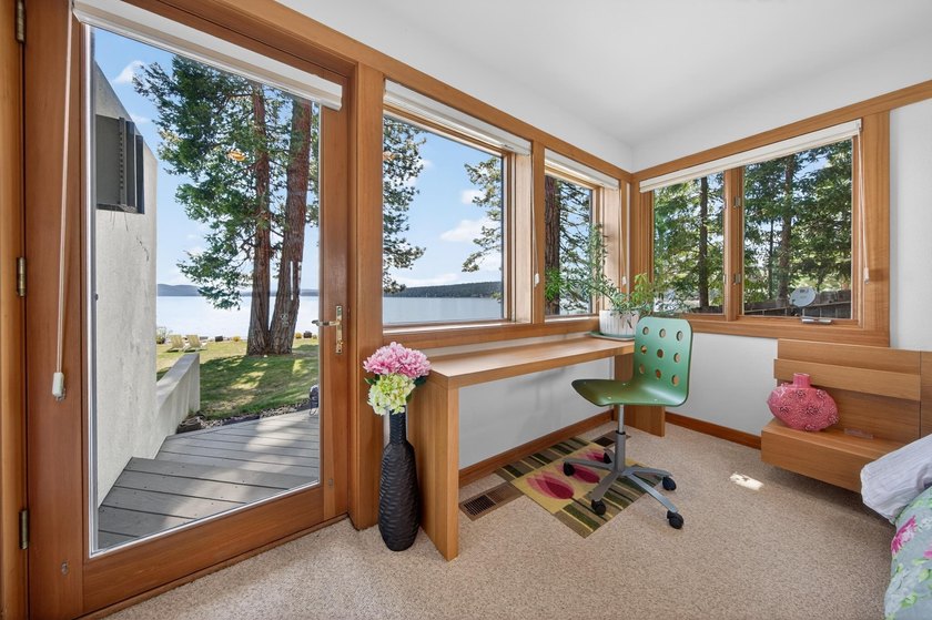 Architectural beauty meets Frank Lloyd Wright inspired design in - photo 28