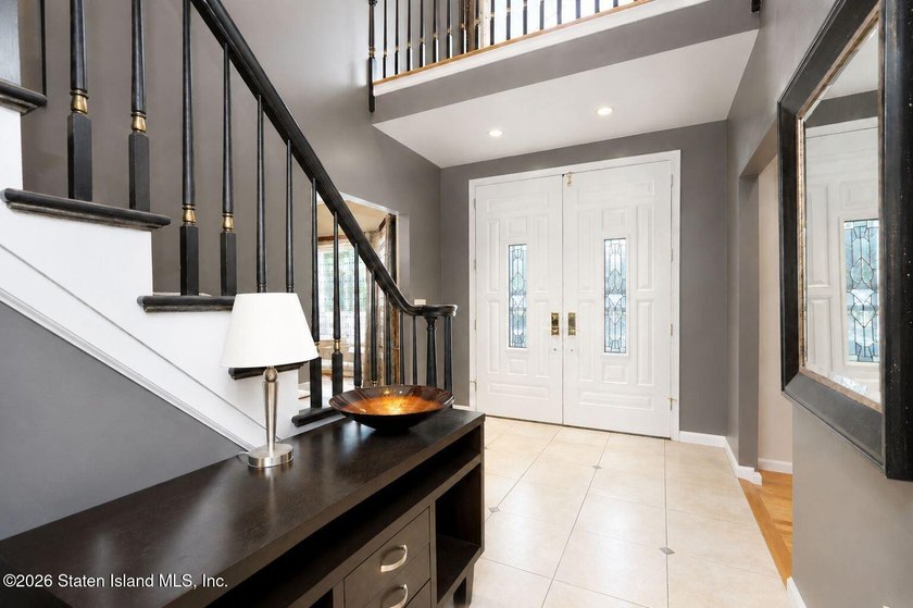 WELCOME TO THIS EXCEPTIONAL CUSTOM-BUILT 2 FAMILY COLONIAL - photo 3
