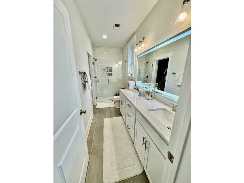 Paradise on the Inlet!! Masterful design and modern luxury are - photo 17